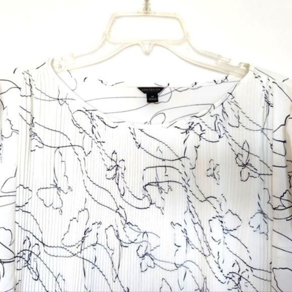 NWOT Ann Taylor Abstract Butterly Pleated Long-Sleeve Blouse - Picture 2 of 8